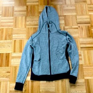 Grey lululemon scuba full zip hoodie size 6 in excellent used condition